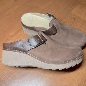 Dansko brown suede clogs